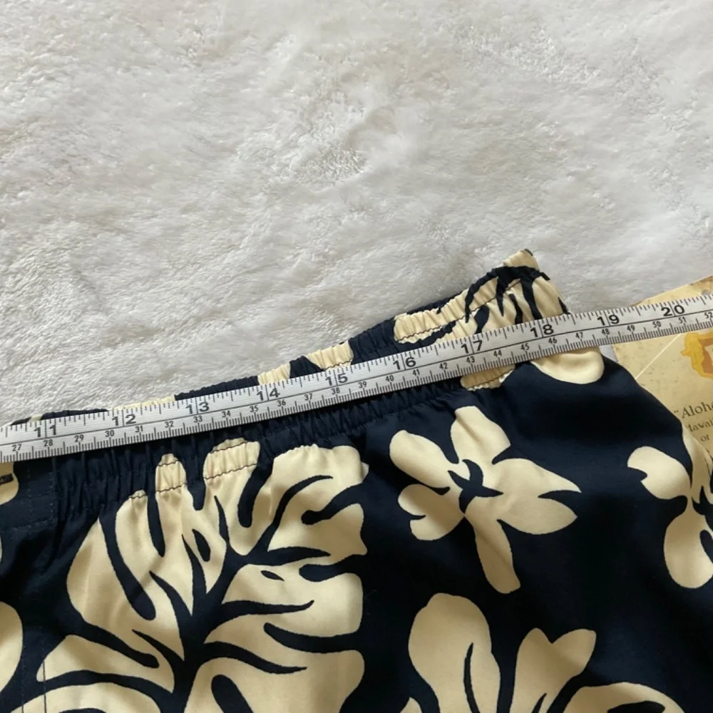 Duke‎ Hawaii Floral Print Tropical Swim Trunks - Navy and Cream - Size XL